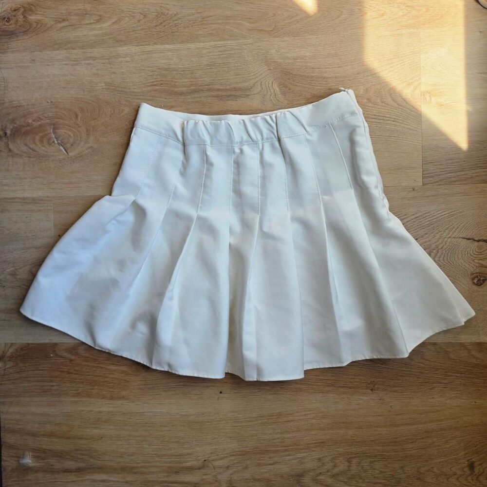 Women's White and Cream Skirt